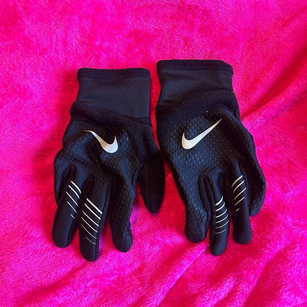 Nike Black Sports Gloves with Silver Accents